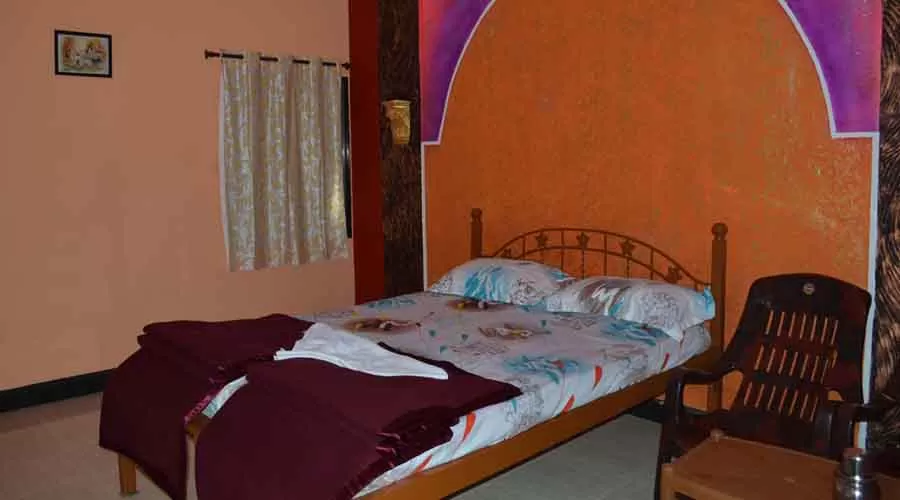 Sarsi Guest House in Guhagar at hotelinkonkan.com