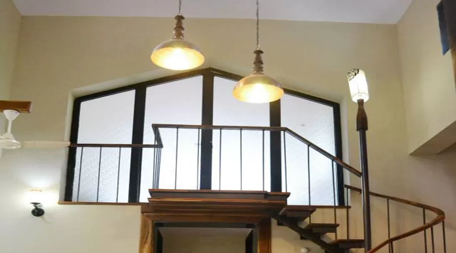 accomodation near kelshi beach