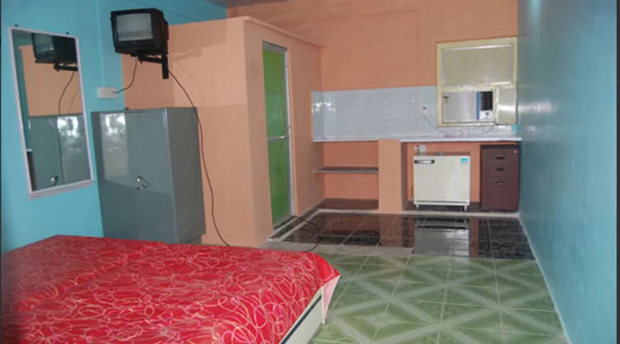 Yellow house kihim snap