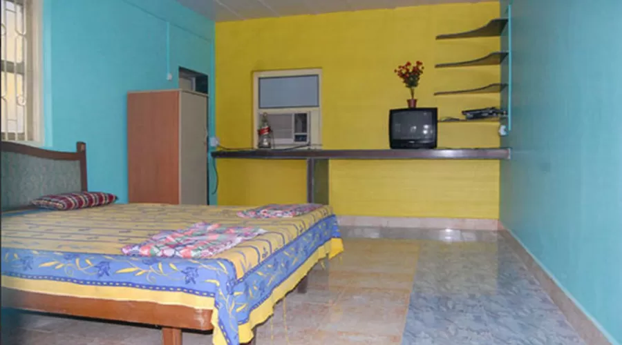 Yellow house kihim  images