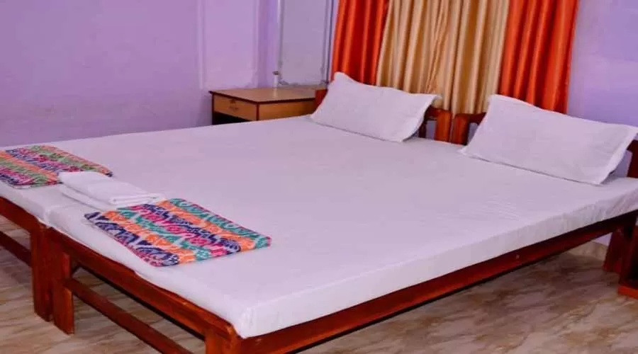Awas Beach Cottage in kihim at hotelinkonkan.com