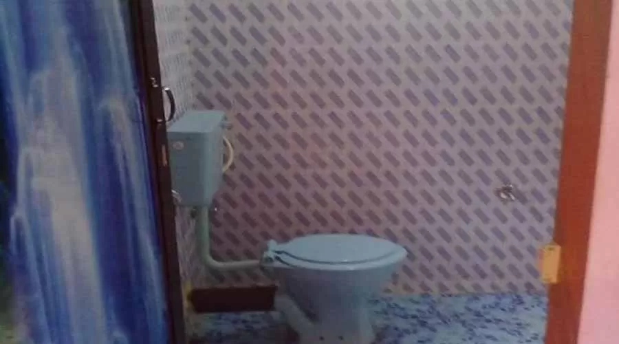 Awas Beach Cottage in kihim at hotelinkonkan.com