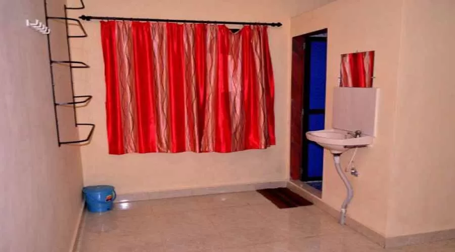 Awas Beach Cottage in kihim at hotelinkonkan.com