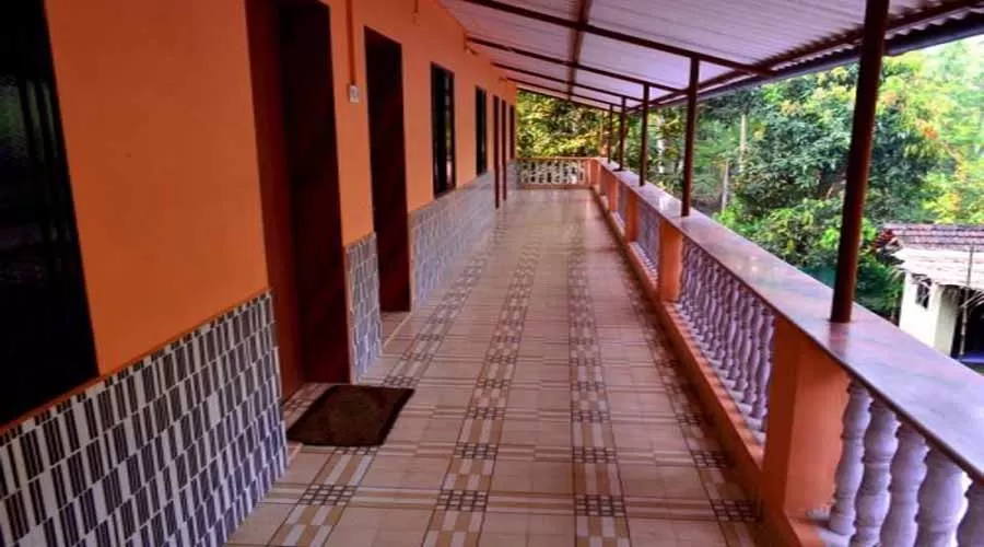 Awas Beach Cottage in kihim at hotelinkonkan.com