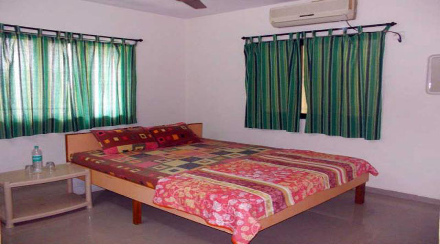 Ac room in Guhagar