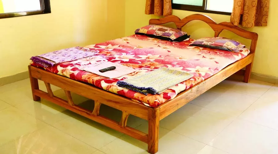 Mahapurush Nyahari Niwas in tarkarli at hotelinkonkan.com