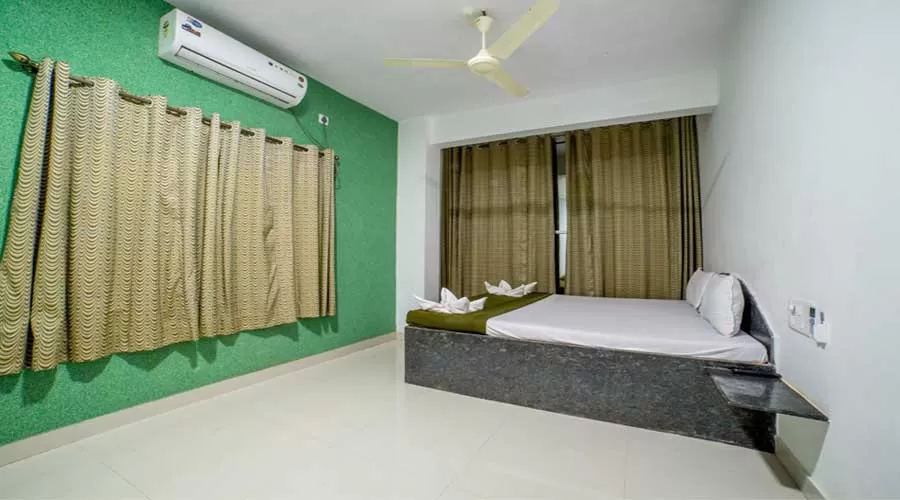 Hotel Ekdant in ganpatipule at hotelinkonkan.com