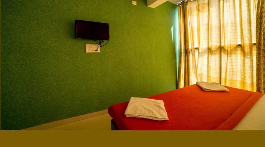 Non ac room in ganpatipule