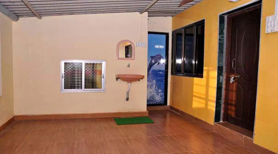 Sham Sundar Beach Resort in devbaug at hotelinkonkan.com