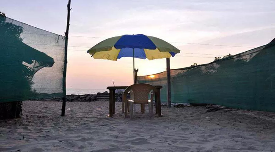 Sham Sundar Beach Resort in devbaug at hotelinkonkan.com