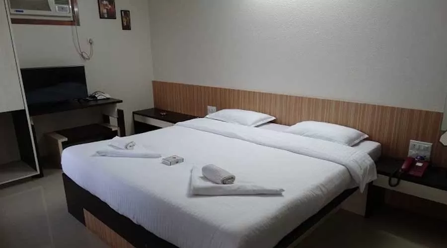 list of hotels in ganapatipule Abhishek Bech Resort in ganapatipule luxury hotels in ganapatipule hotelsinkonkan.in