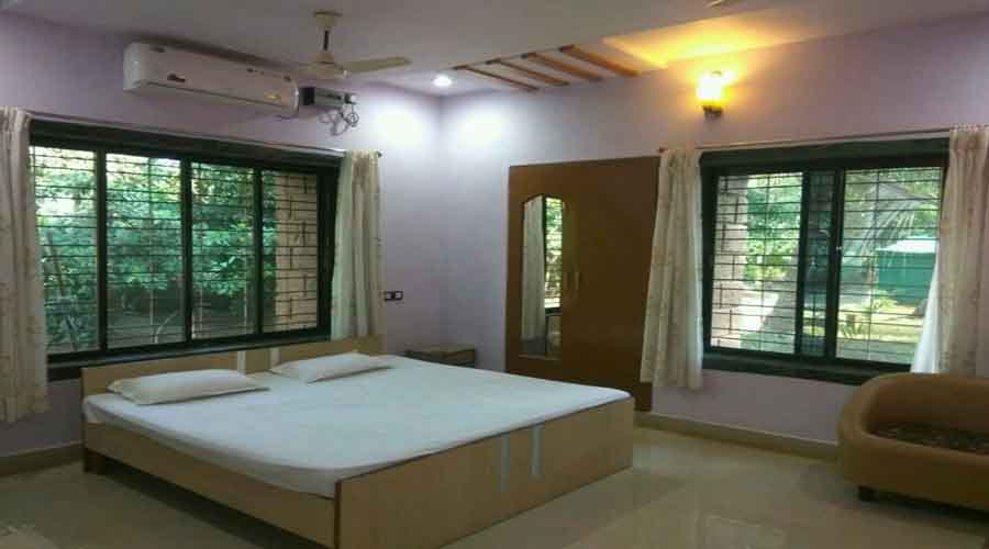 Ac rooms in Shrivardhan at hotelinkonkan.com