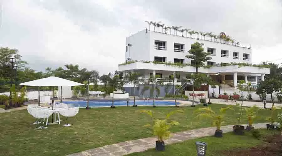 Hotel Reemz in chiplun at hotelinkonkan.com