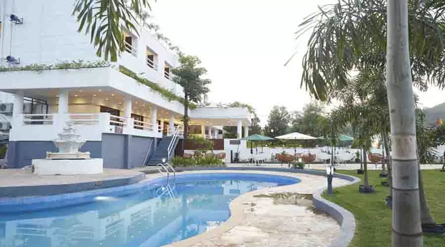 Hotel Reemz in chiplun at hotelinkonkan.com