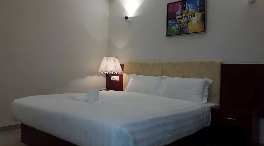 Hotel Reemz in chiplun at hotelinkonkan.com