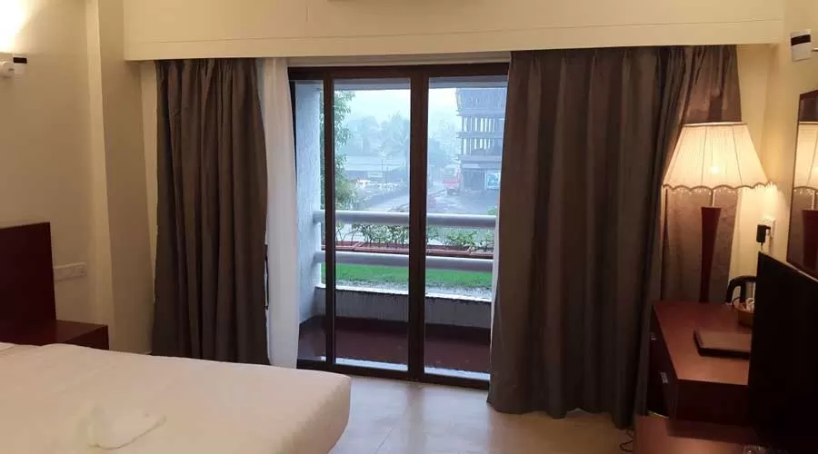 Hotel Reemz in chiplun at hotelinkonkan.com