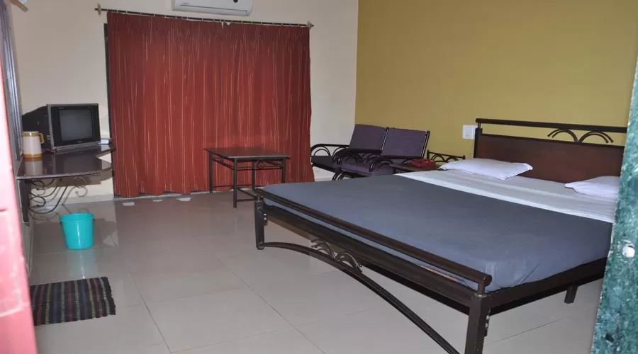 Jivhala Holiday Resort in gaganbavda at hotelinkonkan.com