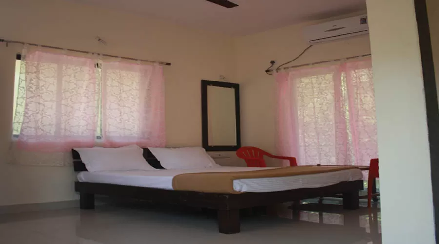 non ac rooms lad resort ladghar dapoli