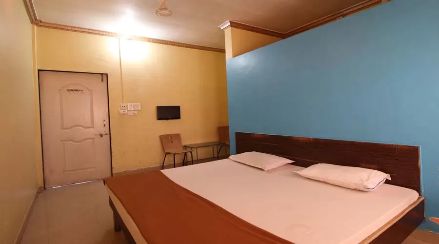 Hotel Om Palace in lonavala at hotelinkonkan.com