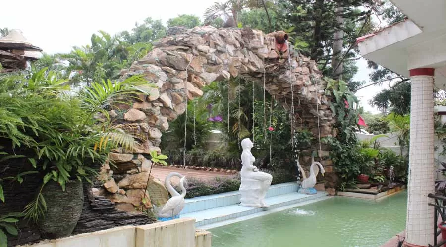 Hotel Rainbow Retreat Resort in lonavala at hotelinkonkan.com