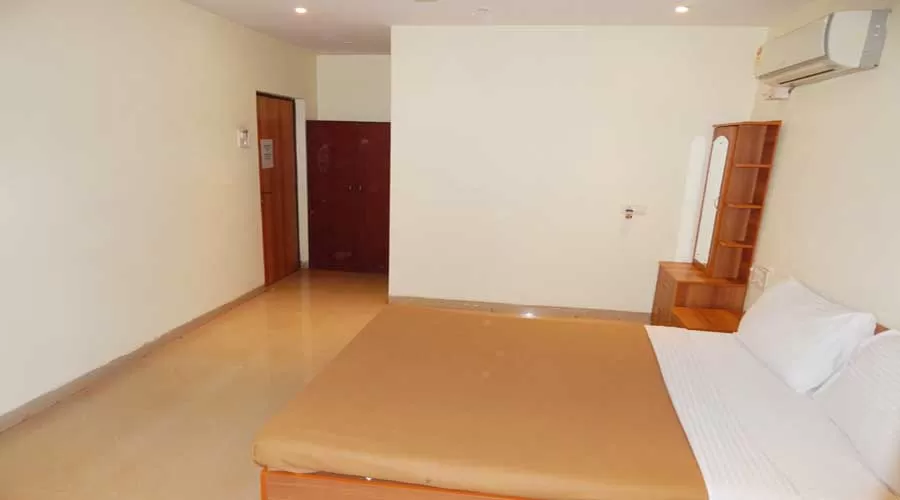 Westend Hotel in matheran at hotelinkonkan.com