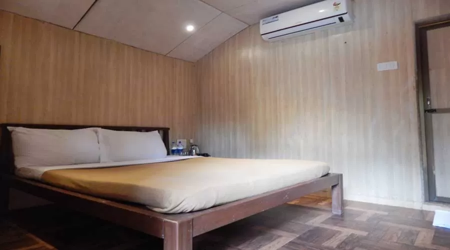 Westend Hotel in matheran at hotelinkonkan.com