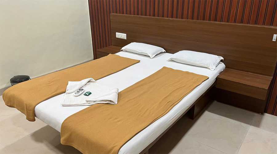 accomodation near dapoli-sadachandra resort