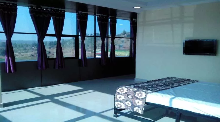 Deluxe Ac Roomin mahabaleshwar