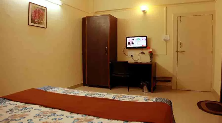 Hotel Shreeman in kaas pathar at hotelinkonkan.com