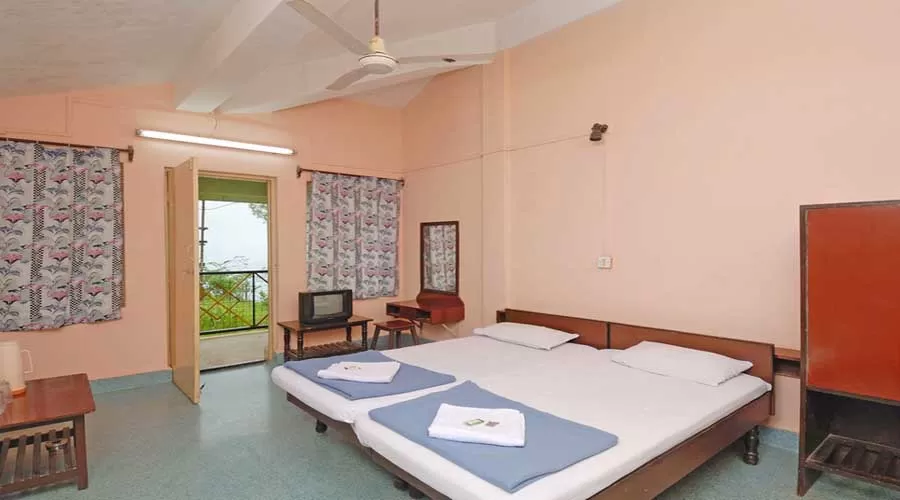 Koyna Lake Resort in Koyna dam at hotelinkonkan.com