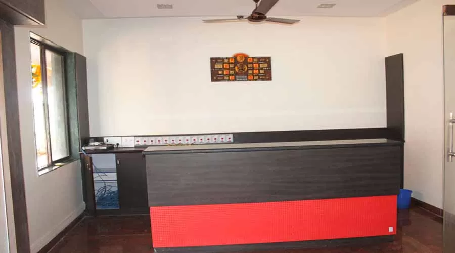 Hotel Janai Palace in ajara at hotelinkonkan.com