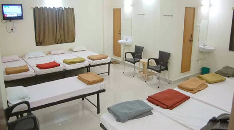 Gurudatta Hotel in narsobawadi at hotelinkonkan.com