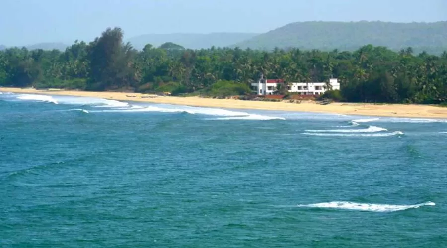 Mahalaxmi Beach Resort devbaug at hotelinkonkan.com