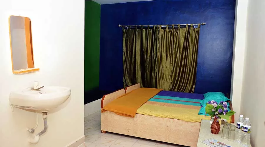 Hotel Shree in narsobawadi at hotelinkonkan.com