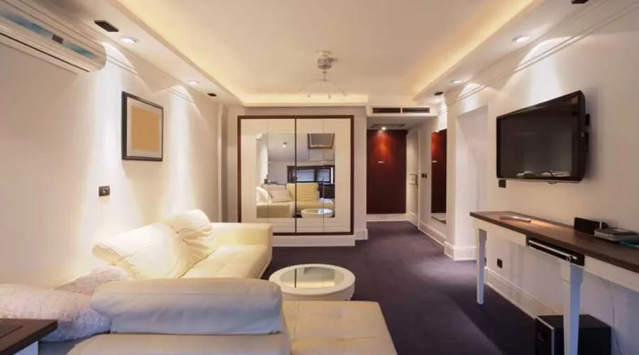 Hotel Shree in narsobawadi at hotelinkonkan.com