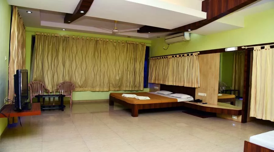 Whistling Palms Resort in karde at hotelinkonkan.com