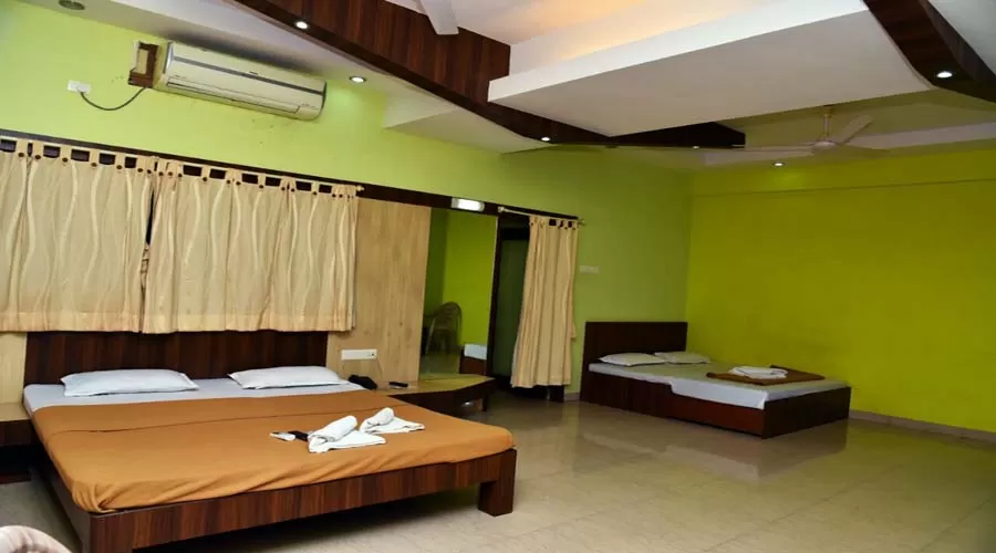 Whistling Palms Resort in karde at hotelinkonkan.com
