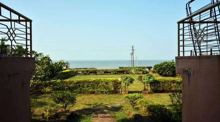 Whistling Palms Resort in karde at hotelinkonkan.com