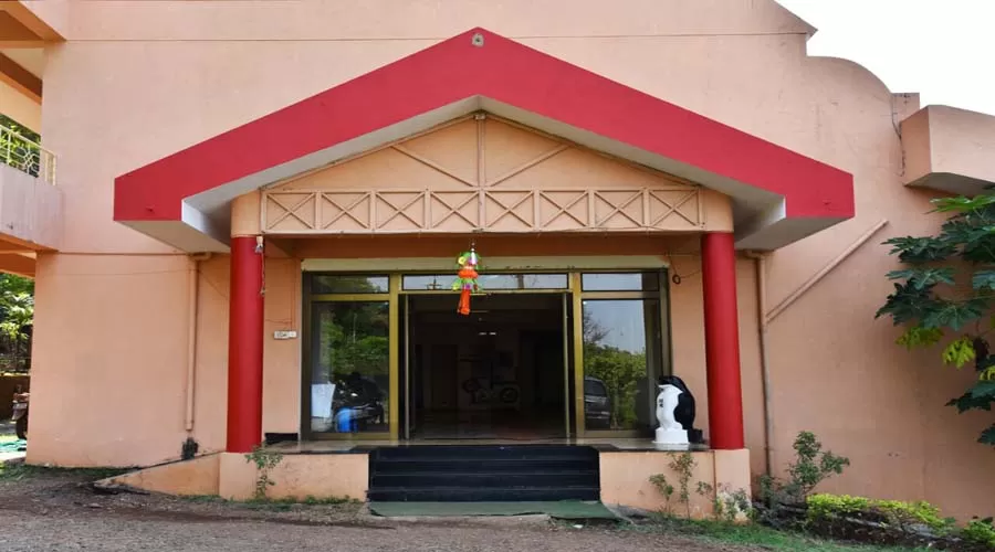 Whistling Palms Resort in karde at hotelinkonkan.com