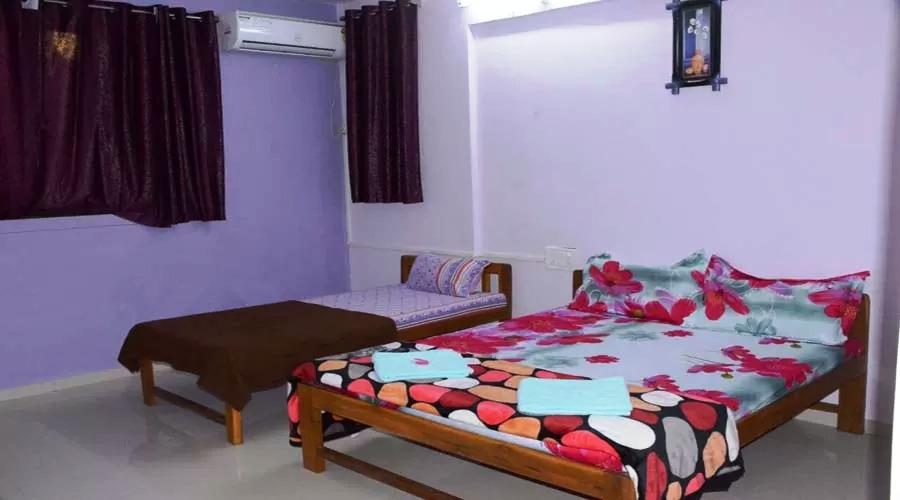 Ac room in tarkarli