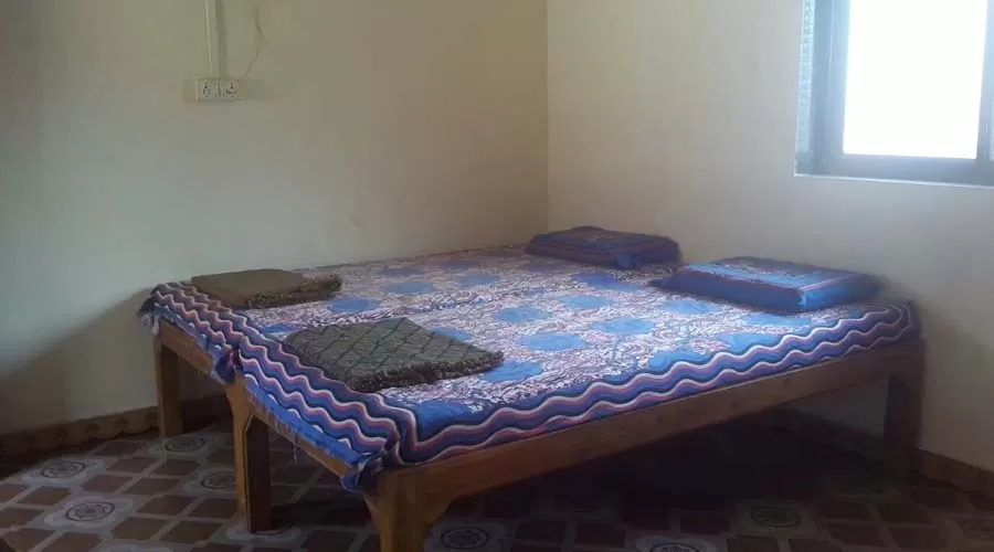 Rajvaibhav Home Stay in anjarle at hotelinkonkan.com