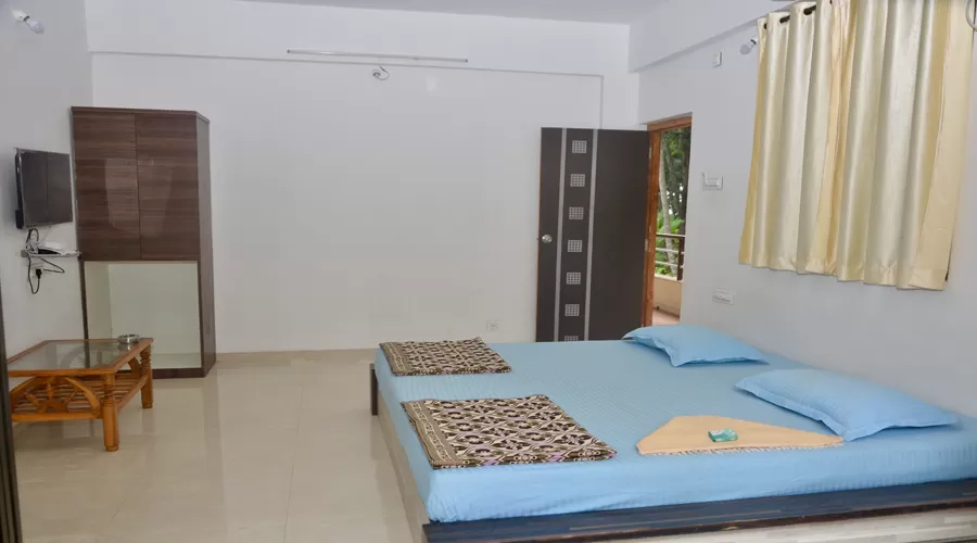 Hotel Sea Land ladghar