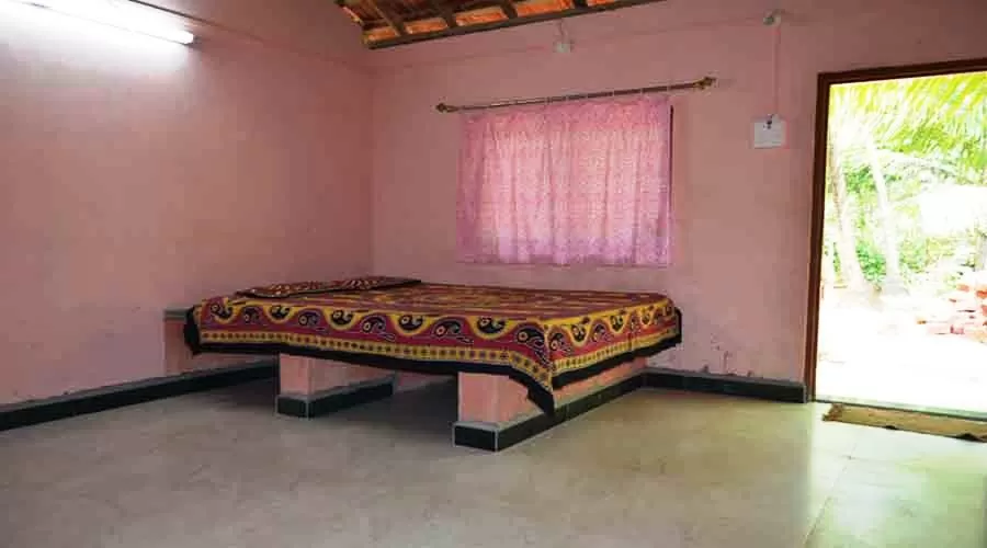 Coconut Garden Beach House in tarkarli at hotelinkonkan.com