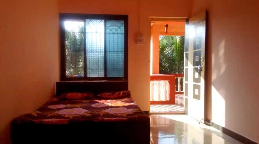 Omkar Sai Niwas  & Annapurna Bhojanalay in ganpatipule