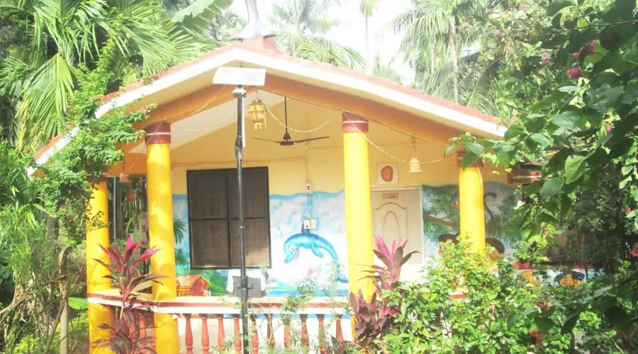 Famouse hotels in diveagar Dolphin Resort best economy cottage in diveagar hotelsinkonkan.in