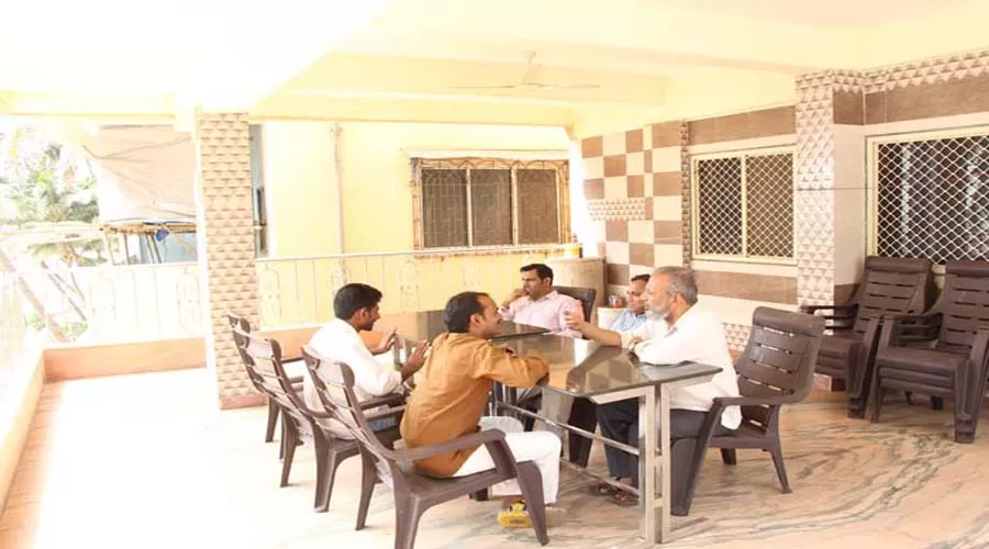 Hotel Red Rose in murud janjira at hotelinkonkan.com