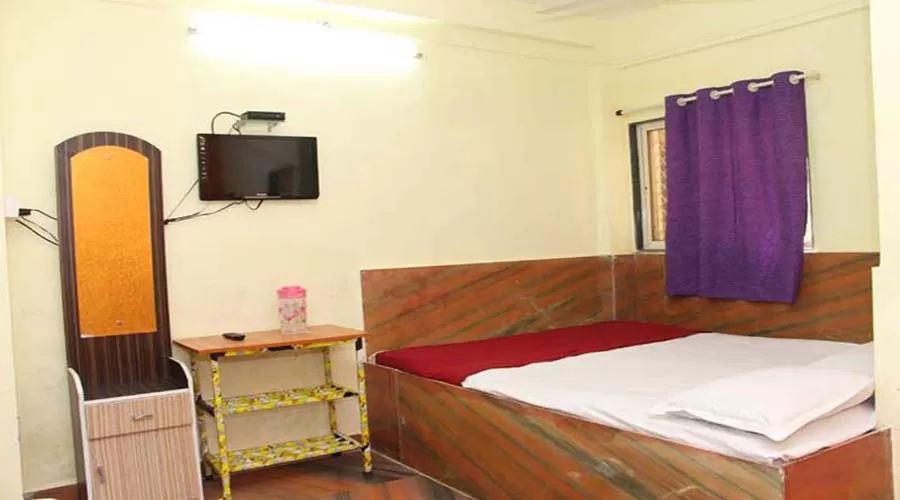 Hotel Red Rose in murud janjira at hotelinkonkan.com