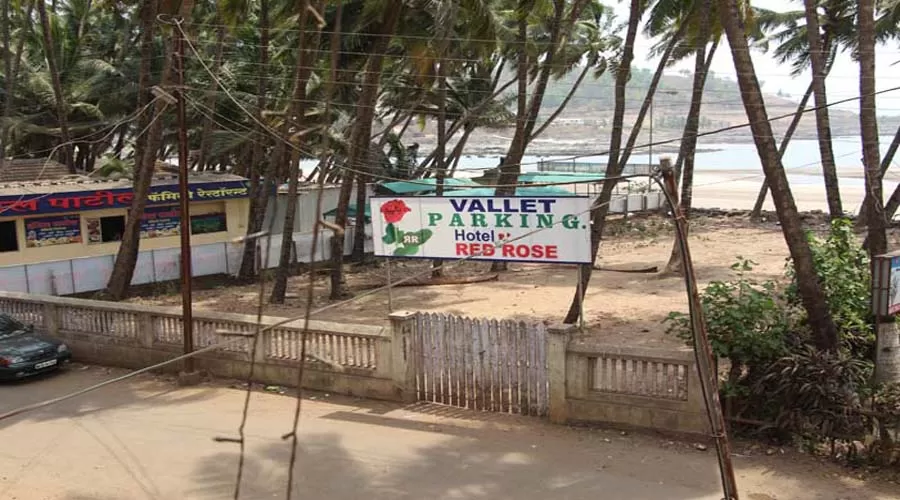 Hotel Red Rose in murud janjira at hotelinkonkan.com