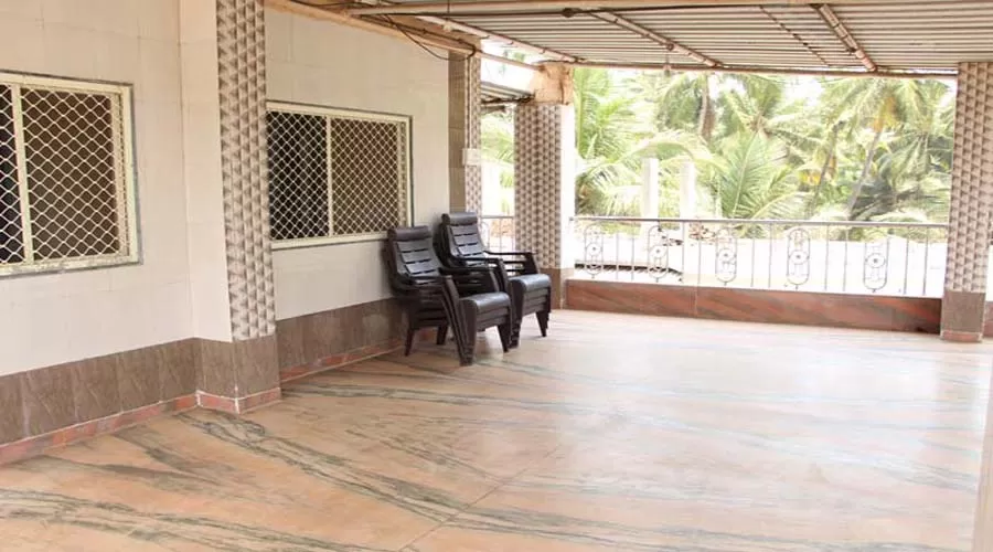 Hotel Red Rose in murud janjira at hotelinkonkan.com