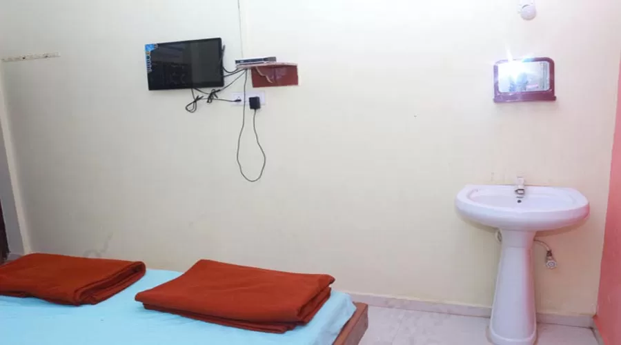 Double Bed non ac room